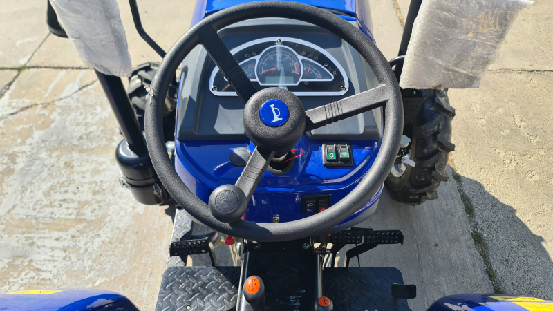 Трактор Lovol TE-244