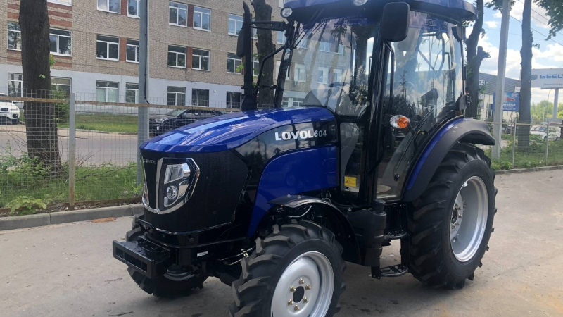 Трактор LOVOL TB604GIII