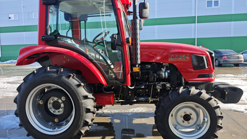 Трактор Dongfeng DF-504 G3 с кабиной