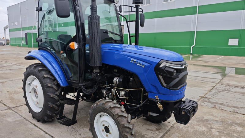 Минитрактор Xingtai / Синтай XT-304C с кабиной