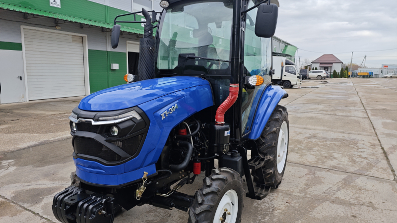 Минитрактор Xingtai / Синтай XT-304C с кабиной