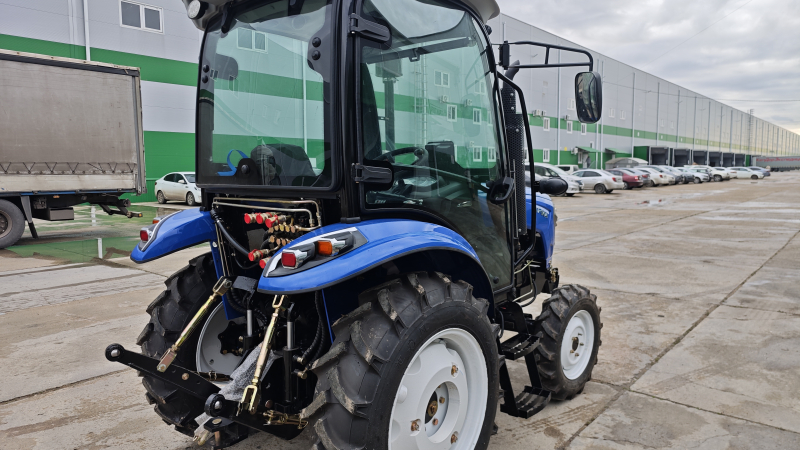 Минитрактор Xingtai / Синтай XT-304C с кабиной