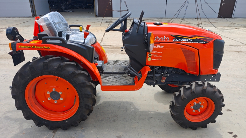 Трактор Kubota B2741S